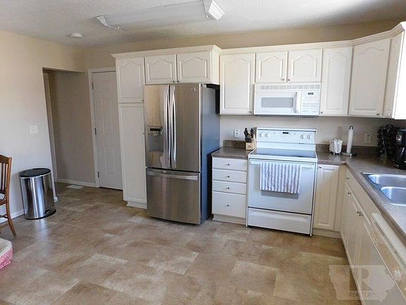 5th image of 614 N 4th St