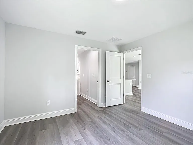 13609 SE 53rd Ave — Photo 24
