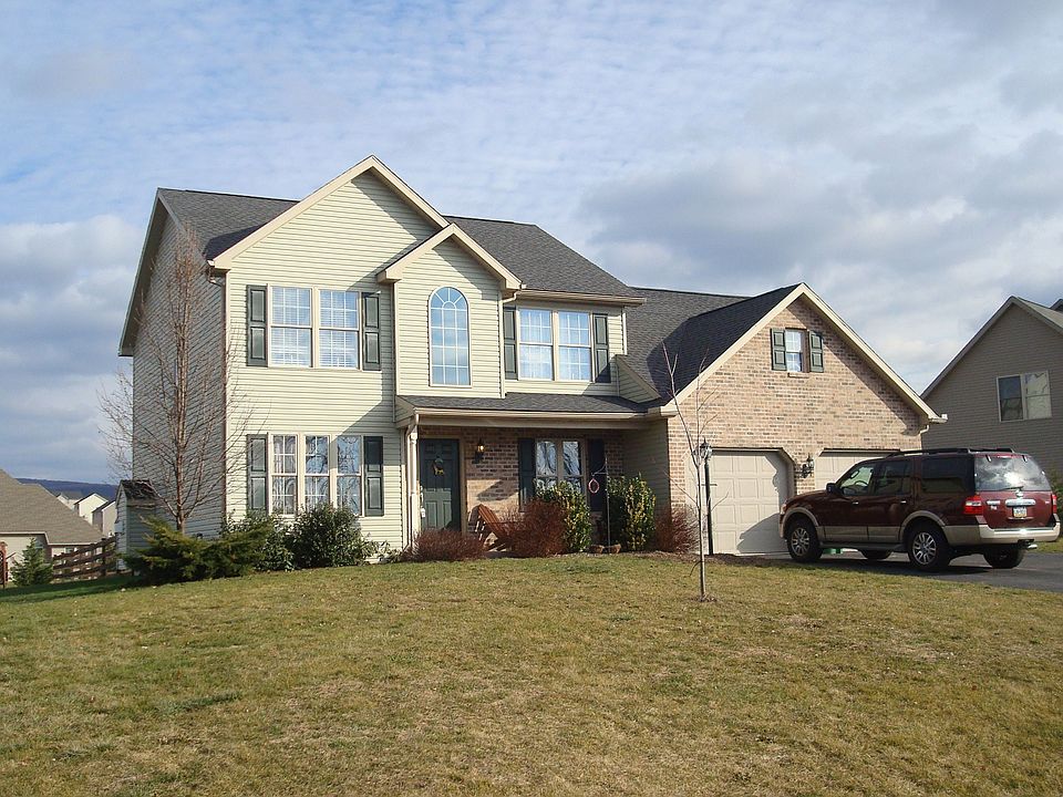 1st image of 136 Apple Blossom Ct