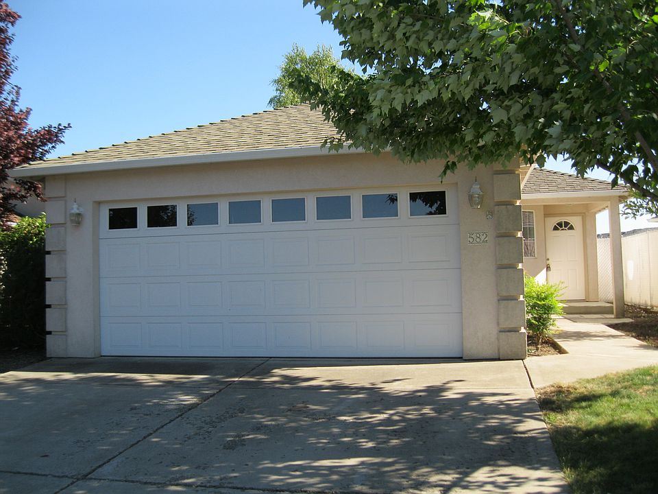 1st image of 582 Teakwood Dr