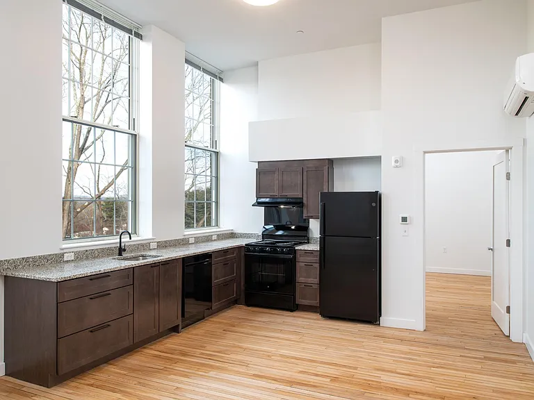 Mary D. Stone 62+ Senior Apartments — Photo 9