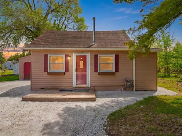 7224 Park Ave, Lexington, MI 48450