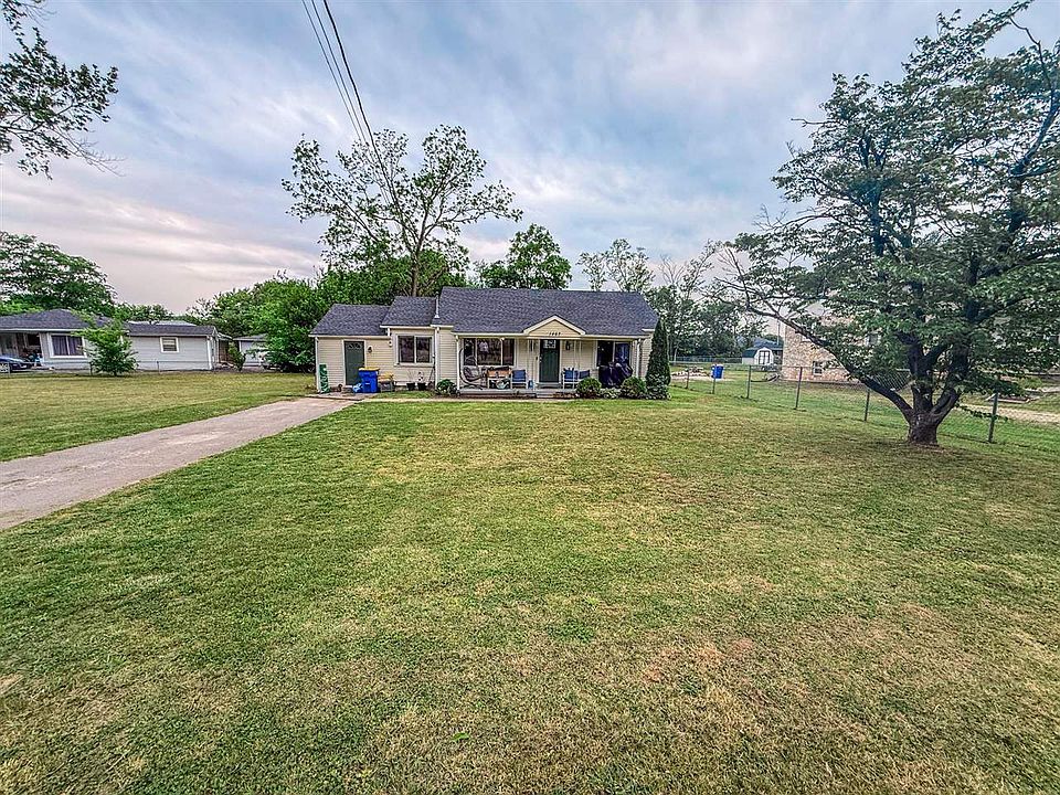 1st image of 1467 N Sunrise Dr