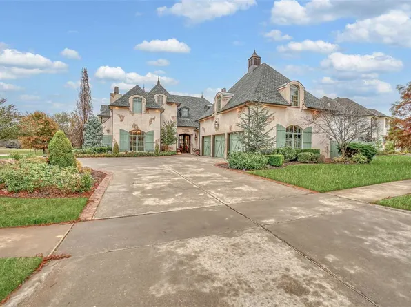 1039 NW Thornbury Dr, Lawton, OK 73505