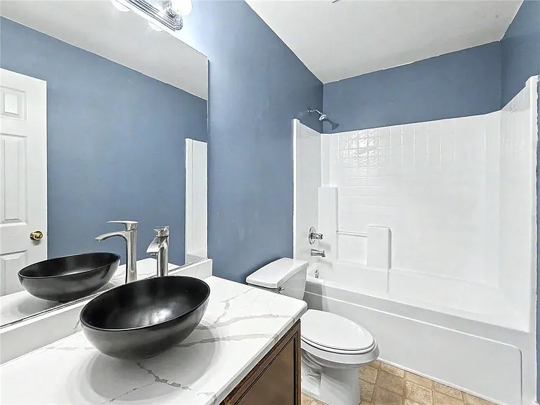 3235 Liberty Commons Dr NW — Photo 16