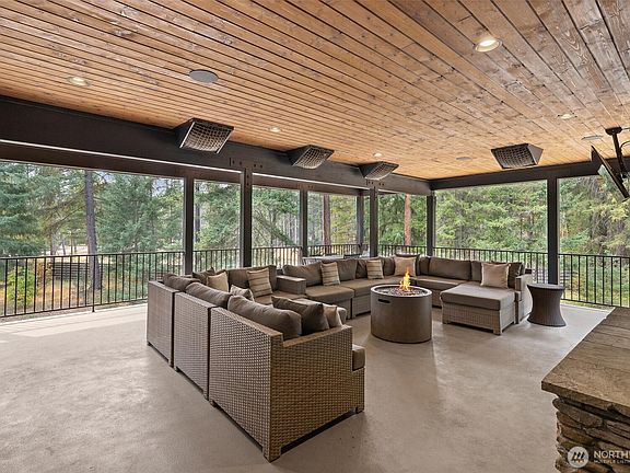 5th image of 251 Evergreen Valley Loop Road