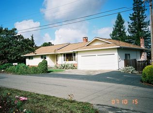 6670 Harvard Dr, Sebastopol, CA 95472