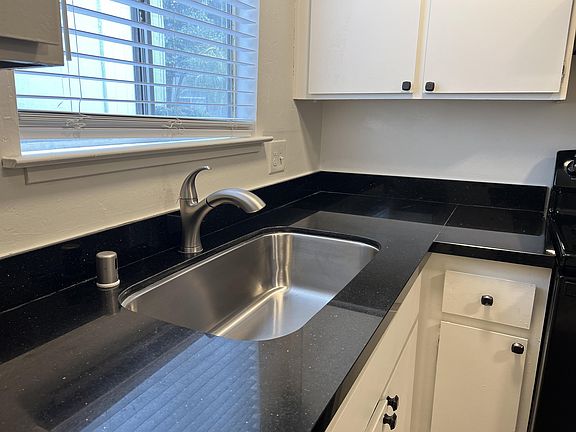 2nd image of 330 Bird St #1