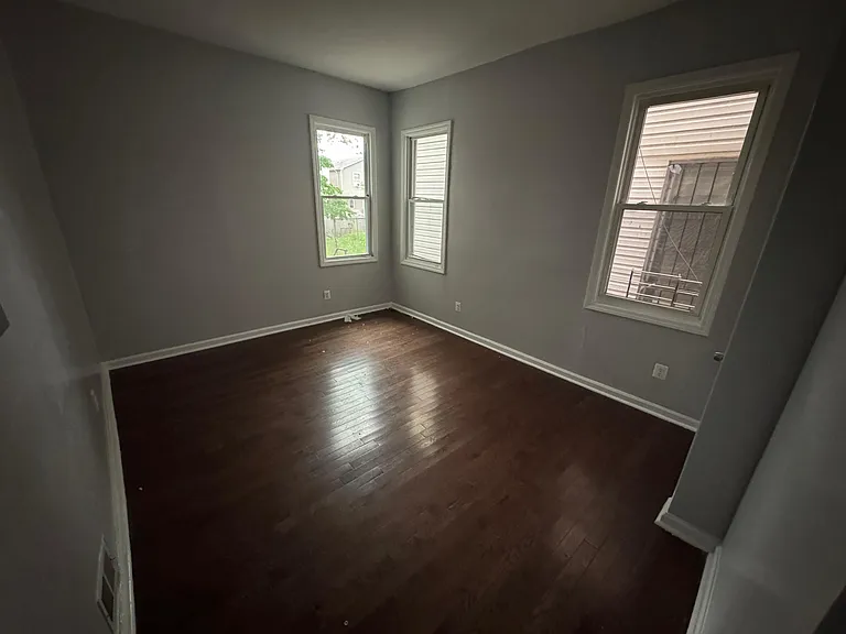 270 Littleton Ave #1F — Photo 4