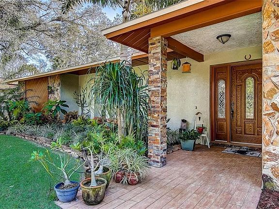 5th image of 1649 Monterey Dr
