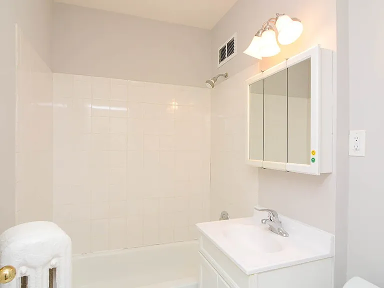 5736 N Winthrop Ave #413 — Photo 19