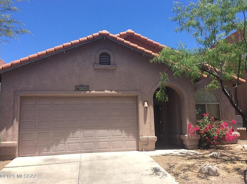 Lovely single level home in La Reserve, a gated community with access to a pool and spa.