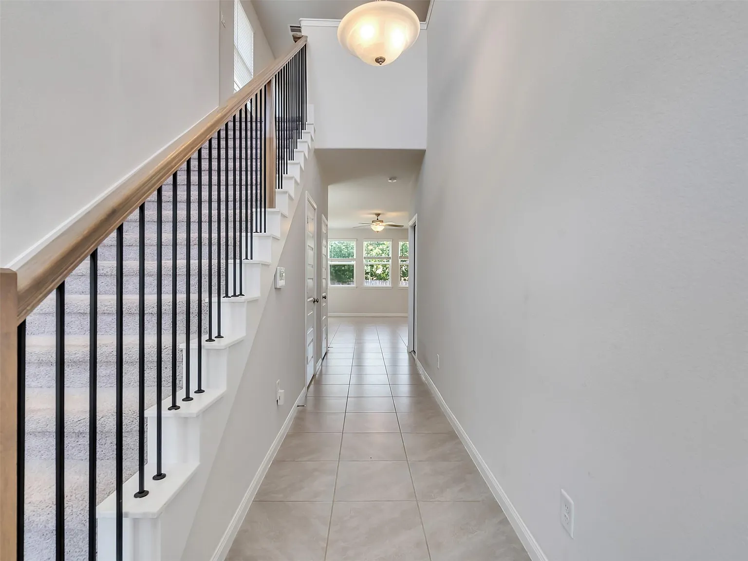 3 bed, 2.5 bath, 1833 sqft, $2,250 — Photo 4