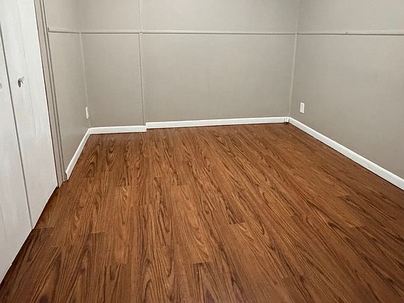 5th image of 109 N Main St APT 6