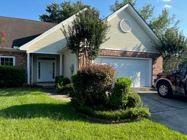 102 Silver Point, Hattiesburg, MS 39402