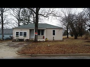 1103 W Myrtle St, Cuba, MO 65453