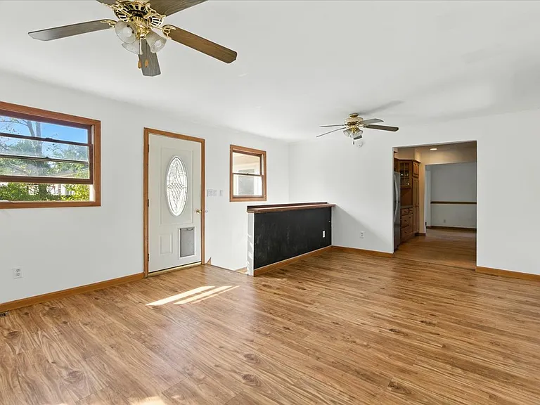 18 Maplewood Dr — Photo 22