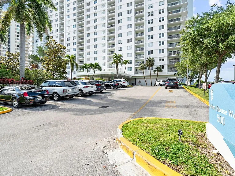 500 Bayview Dr #325 — Photo 15