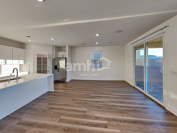 5th image of 5871 Vaes Dothrak St