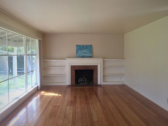 2nd image of 650 Los Ninos Way