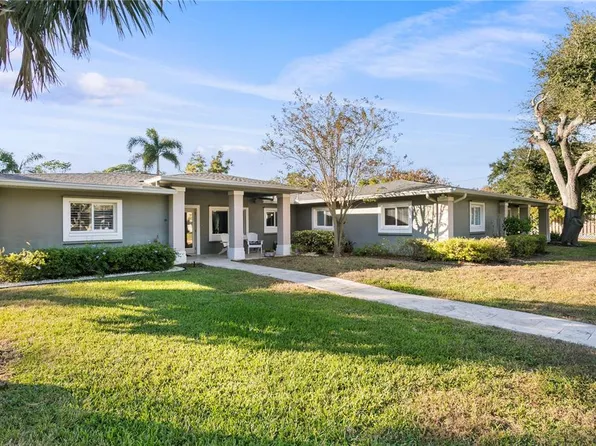 400 63rd St N, Saint Petersburg, FL 33710