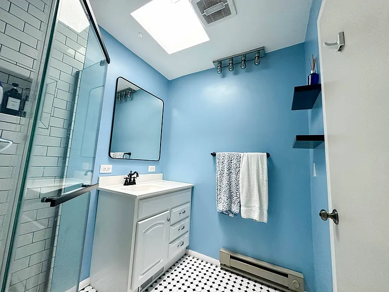 200 Oakley Dr — Photo 19