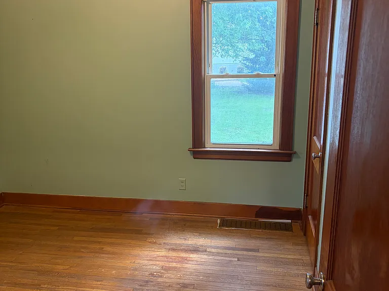 905 N Everett St — Photo 10