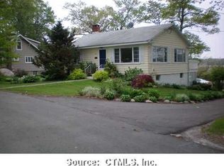 93 Knollwood Dr, Old Saybrook, CT 06475