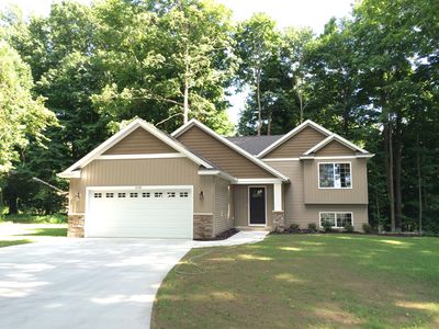438 Round Lake Ct, Caledonia, MI, 49316