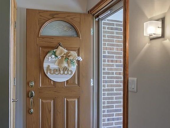 4th image of 3215 Pleasant Dr