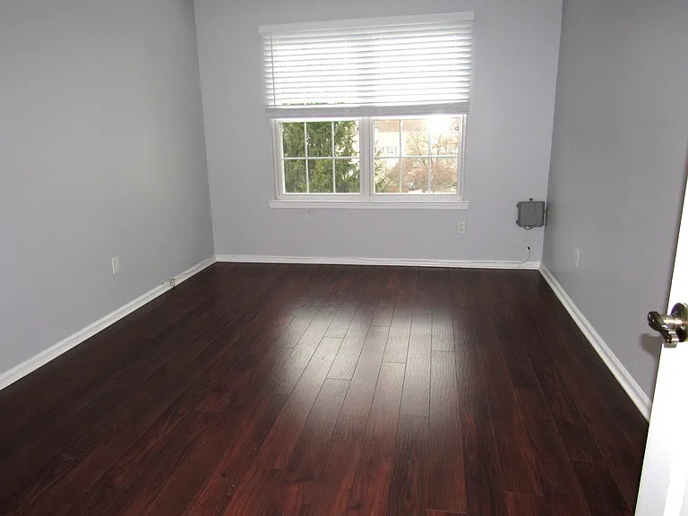 79 Portsmouth Ct — Photo 12