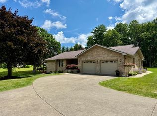 105 Beechwood Dr, Beaver, WV 25813