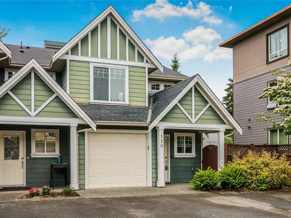 724 Larkhall Rd #110, Langford, BC V9B 6W8