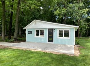 1946 Archwood Dr, Wayland, MI 49348