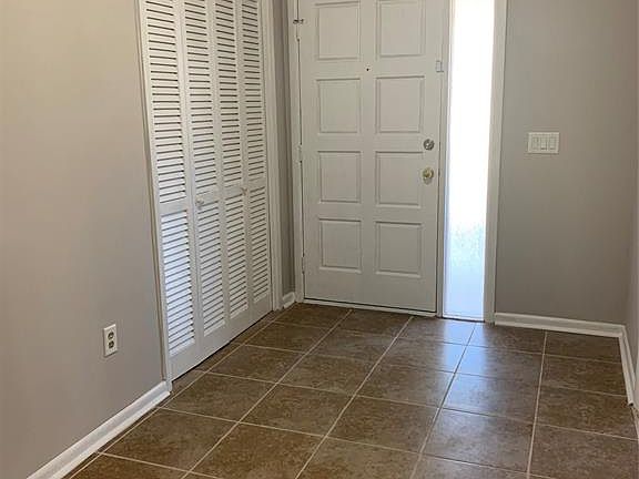 4th image of 108 Olive Springs Dr