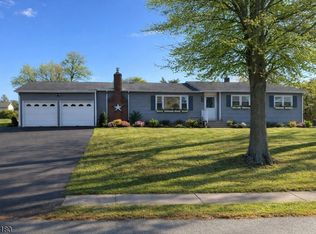 11 Juniper Dr, Readington Twp., NJ 08889