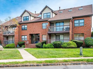 95 Beverly Hill Ter #E, Woodbridge, NJ 07095