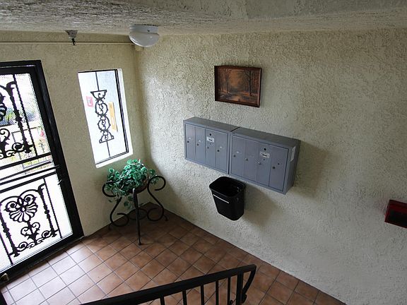 5th image of 4838 W 118th St