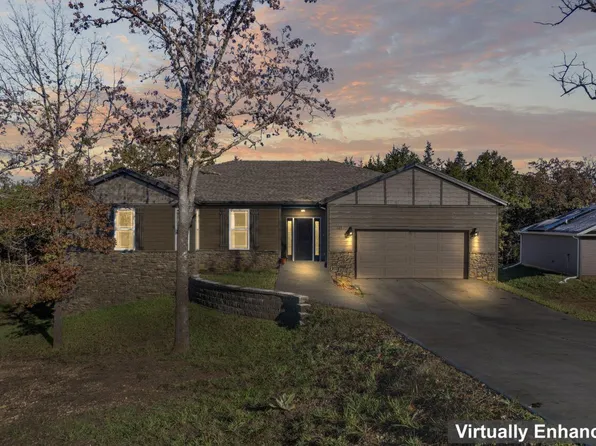 125 Bald Cypress Court, Hollister, MO 65672