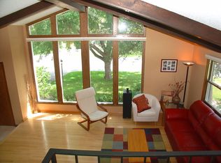 10048 Oxborough Rd, Bloomington, MN 55437