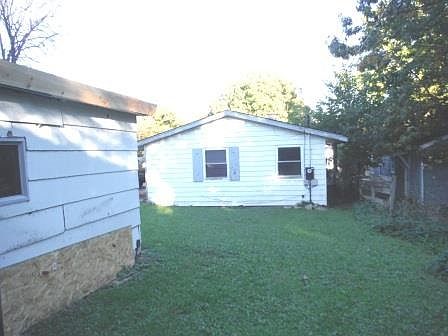 2nd image of 2336 Wallace Ave