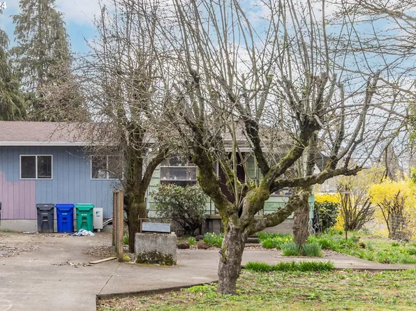 9000 NE Hoyt St, Portland, OR 97220