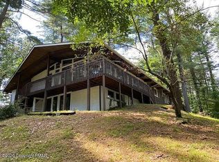 232 Twin Hills Rd, Stroudsburg, PA 18360