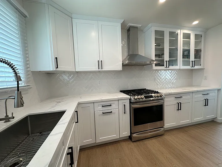 1220 Felbar Ave — Photo 2