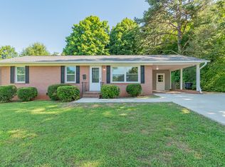 621 Hartman St, Winston Salem, NC 27127