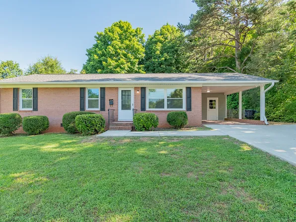 621 Hartman St, Winston Salem, NC 27127