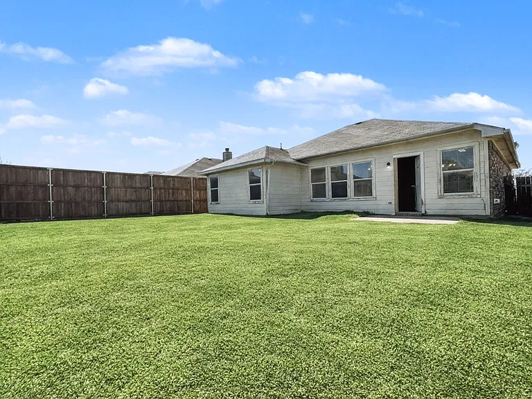 1612 Audrey Dr — Photo 11