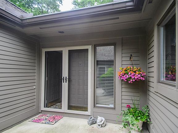 3rd image of 4518 Cottonwood Dr