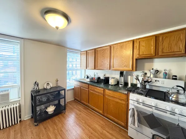 89 3rd Street image 6 of 13