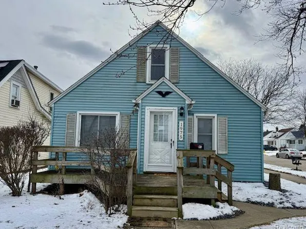 1975 Theodore St, Trenton, MI 48183